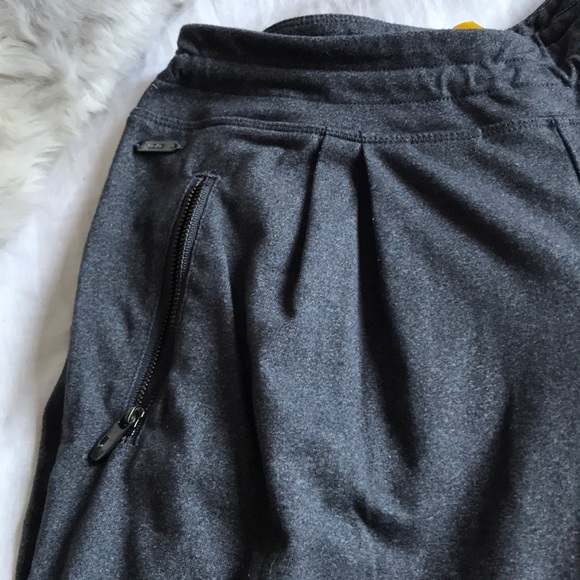 Lolë Grey pants - Picture 2 of 5